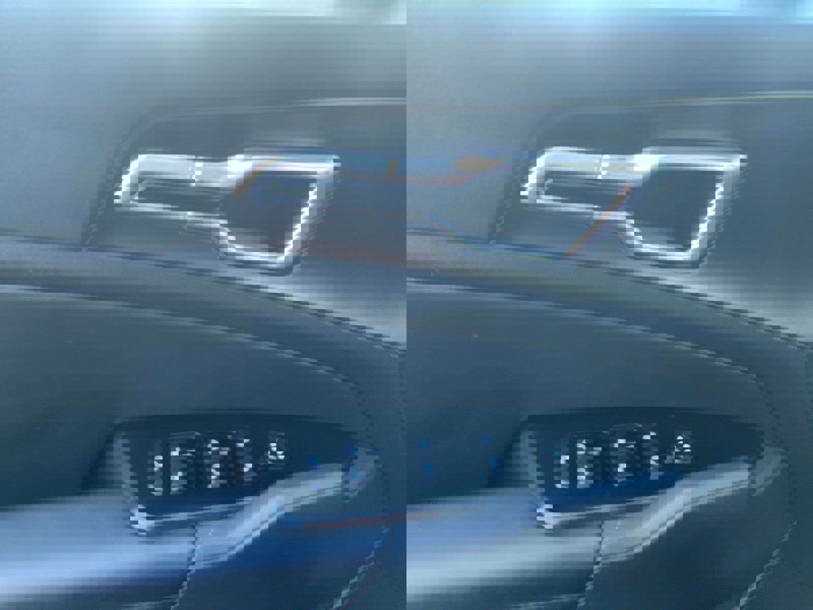 Used 2023 Kia Sportage EX image 17