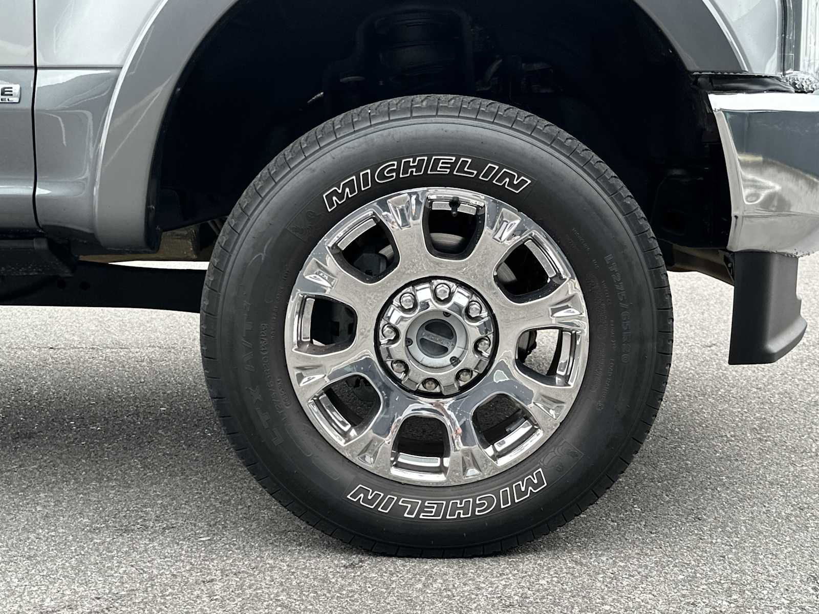 Used 2022 Ford F250 Lariat w/ Chrome Package image 7
