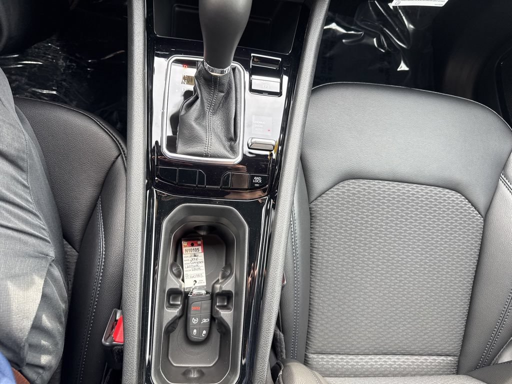 New 2026 Jeep Compass Latitude AWD/4WD image 17