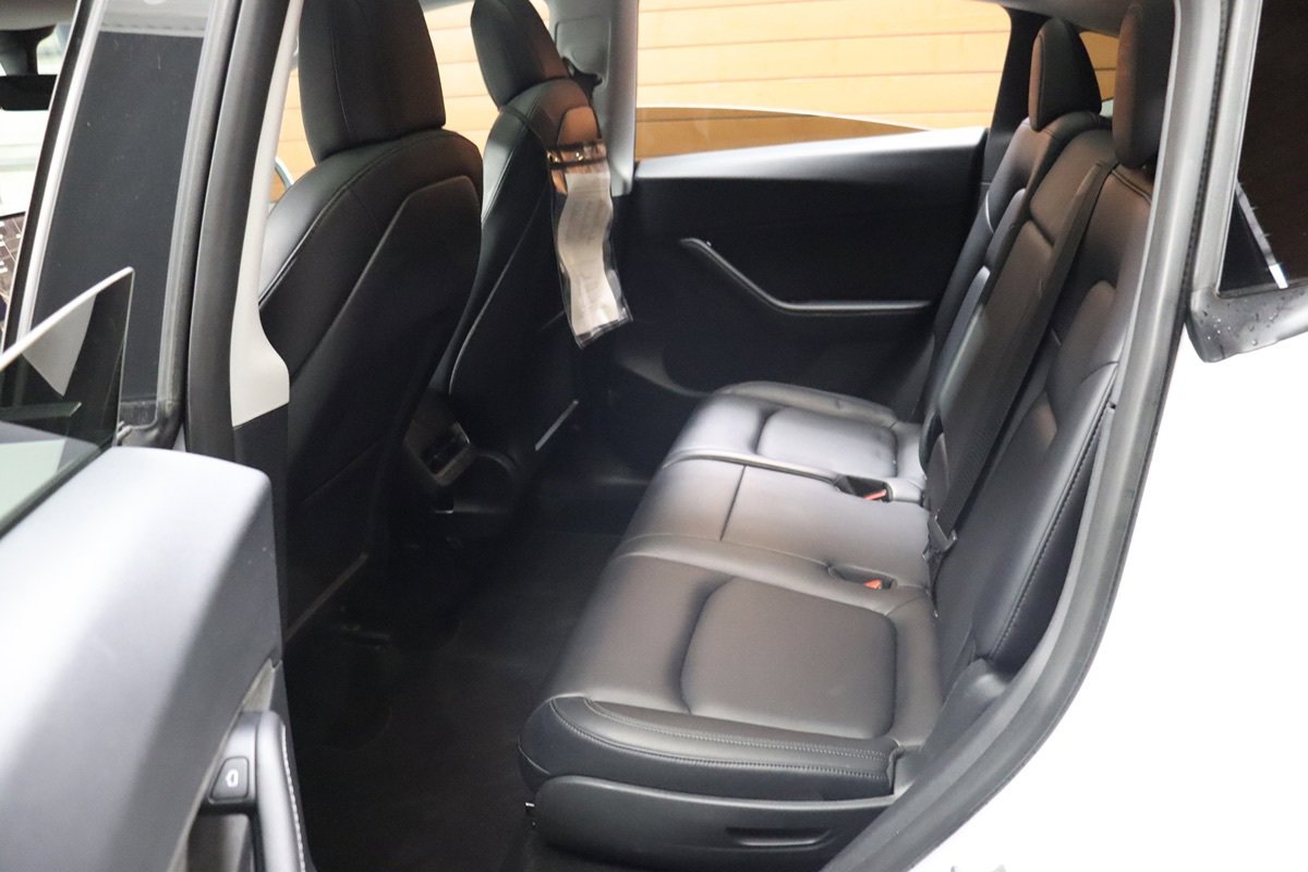 Used 2023 Tesla Model Y Long Range image 36