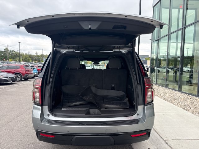 Used 2024 Chevrolet Tahoe Z71 w/ Luxury Package AWD/4WD image 9