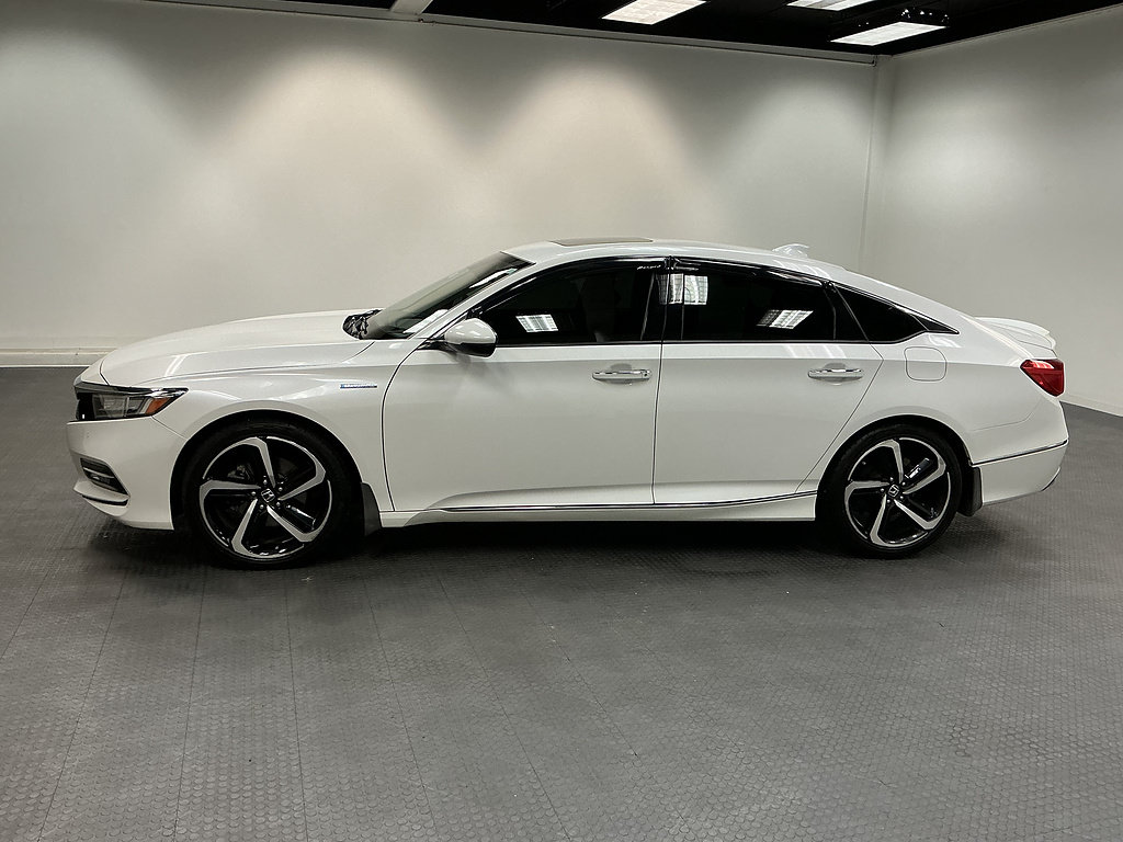 Used 2019 Honda Accord Touring image 2