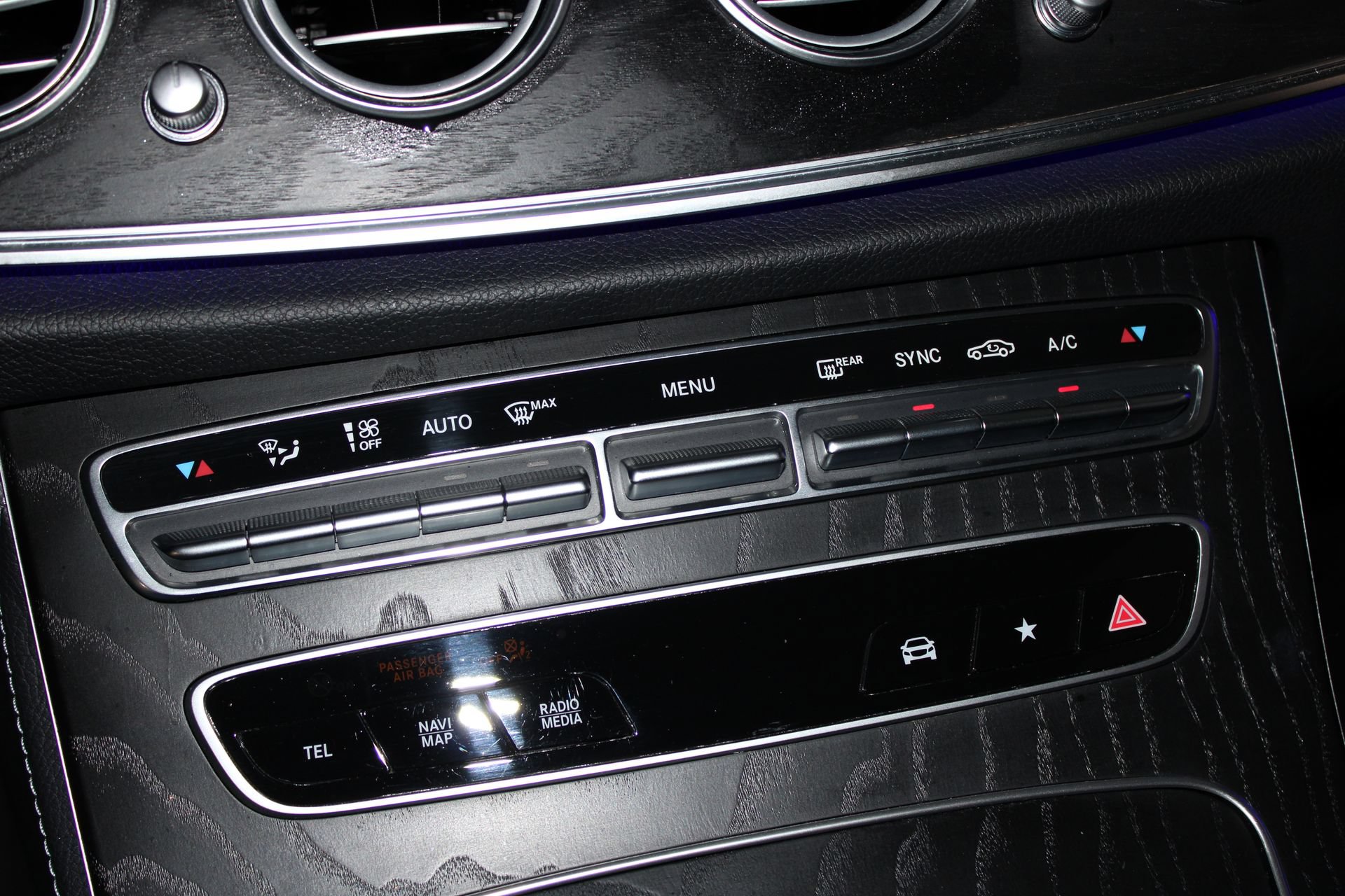 Used 2023 Mercedes-Benz E 350 4MATIC Sedan image 32