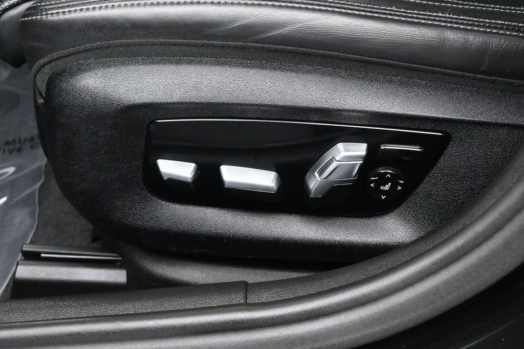 Used 2019 BMW 530i w/ Premium Package RWD image 12