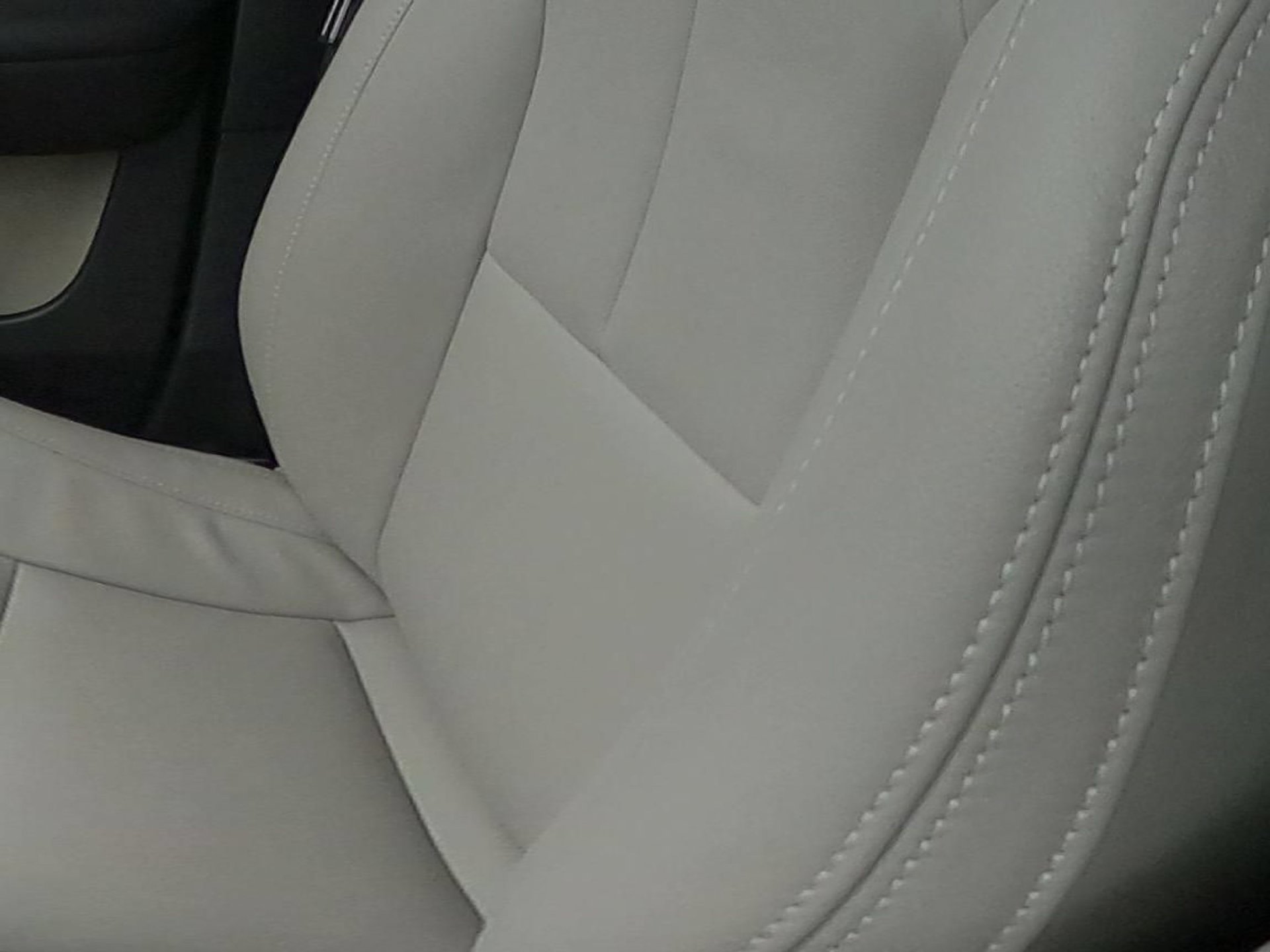 Used 2025 Volvo XC40 B5 Ultra w/ Climate Package AWD/4WD image 30