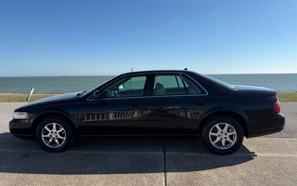 Used 2004 Cadillac Seville SLS w/ Preferred Equipment Group image 8