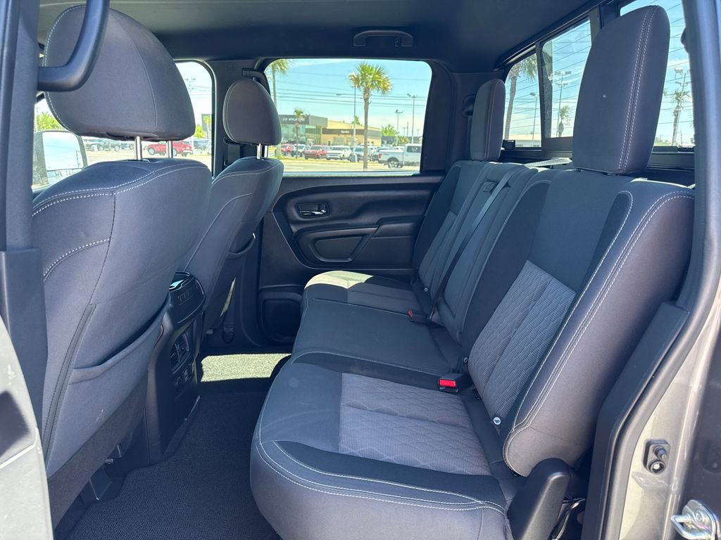 Used 2023 Nissan Titan SV w/ SV Convenience Package AWD/4WD image 16