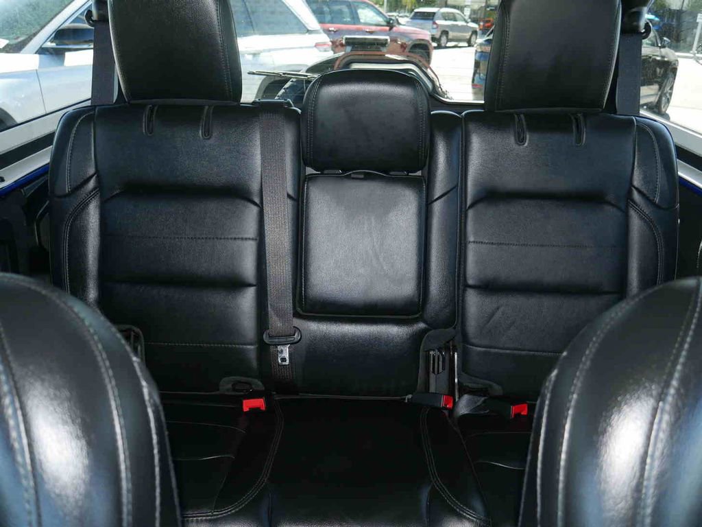 Used 2022 Jeep Wrangler Unlimited Sahara image 46