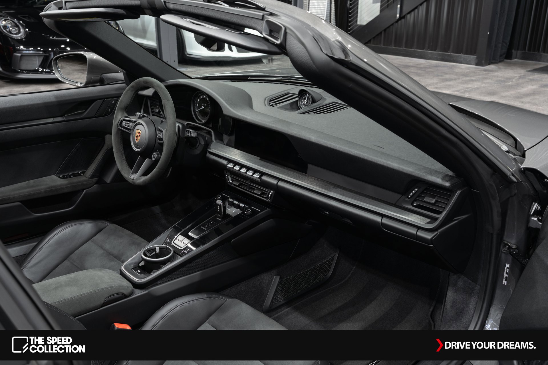 Used 2024 Porsche 911 Targa 4 GTS w/ Premium Package image 21