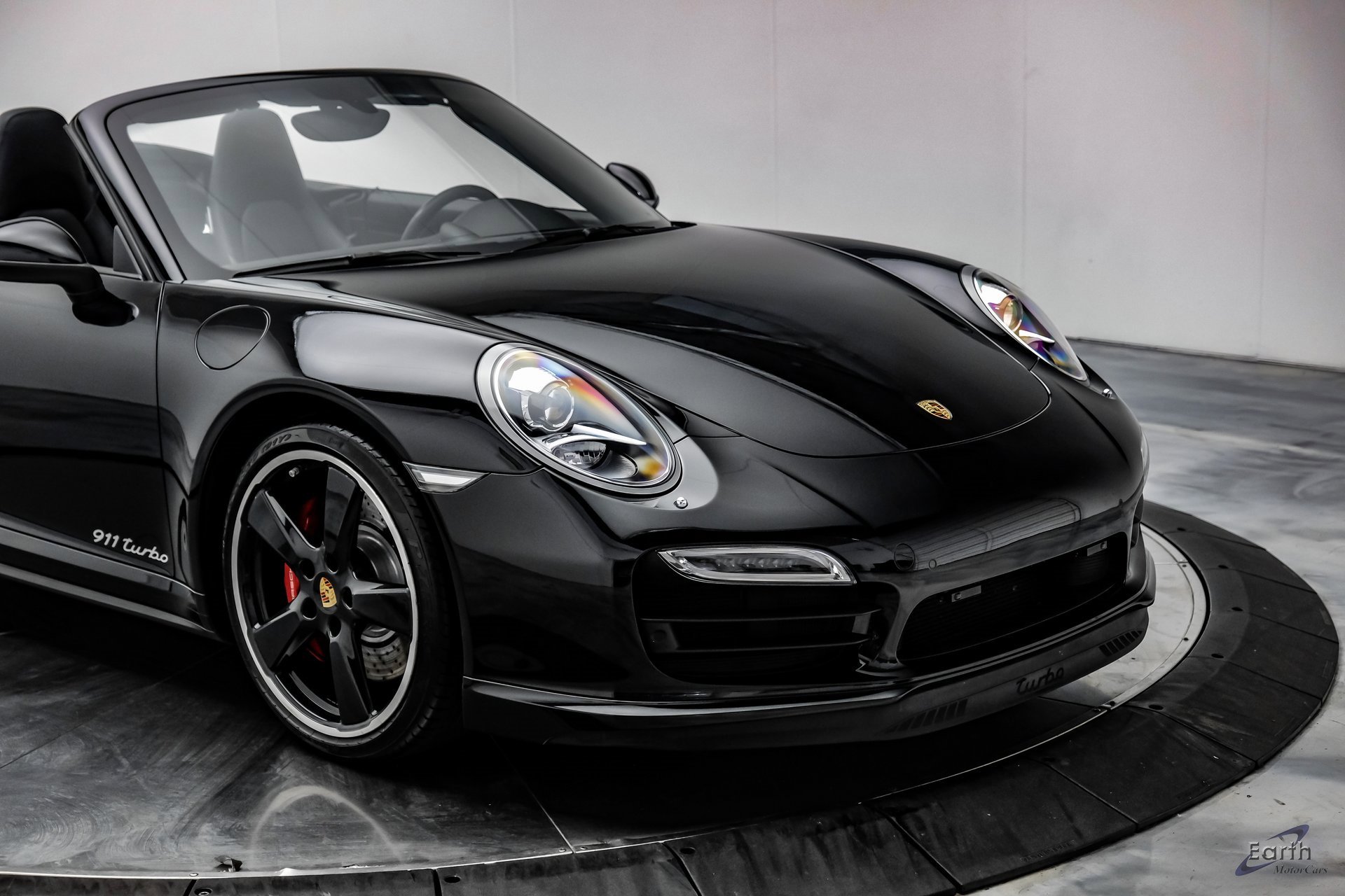 Used 2015 Porsche 911 Turbo image 33