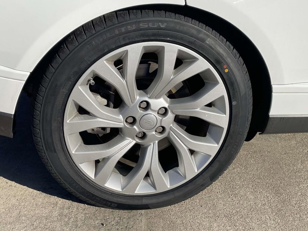 Used 2019 Land Rover Range Rover HSE image 7