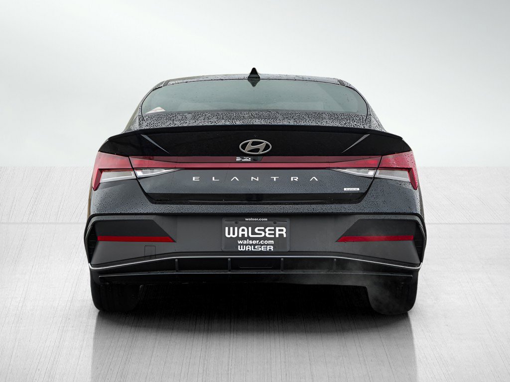 New 2026 Hyundai Elantra Sport image 5