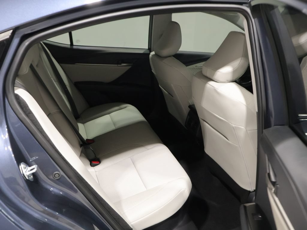 Used 2026 Toyota Camry XLE w/ Premium Plus Package FWD image 21
