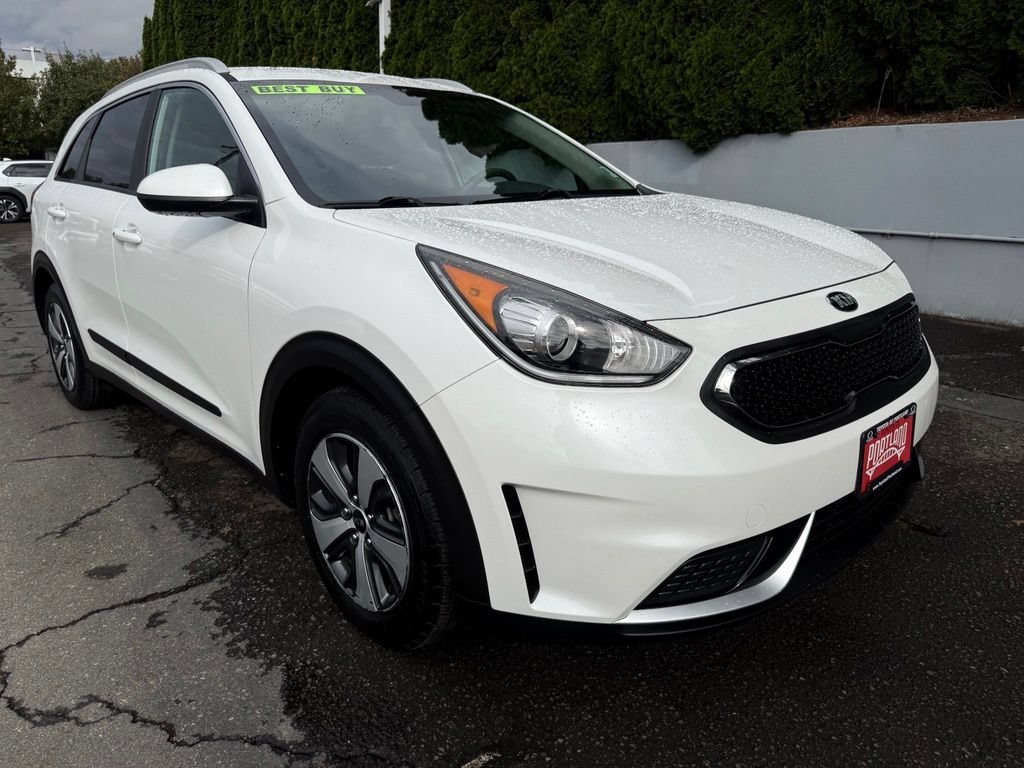 Used 2017 Kia Niro LX FWD image 2