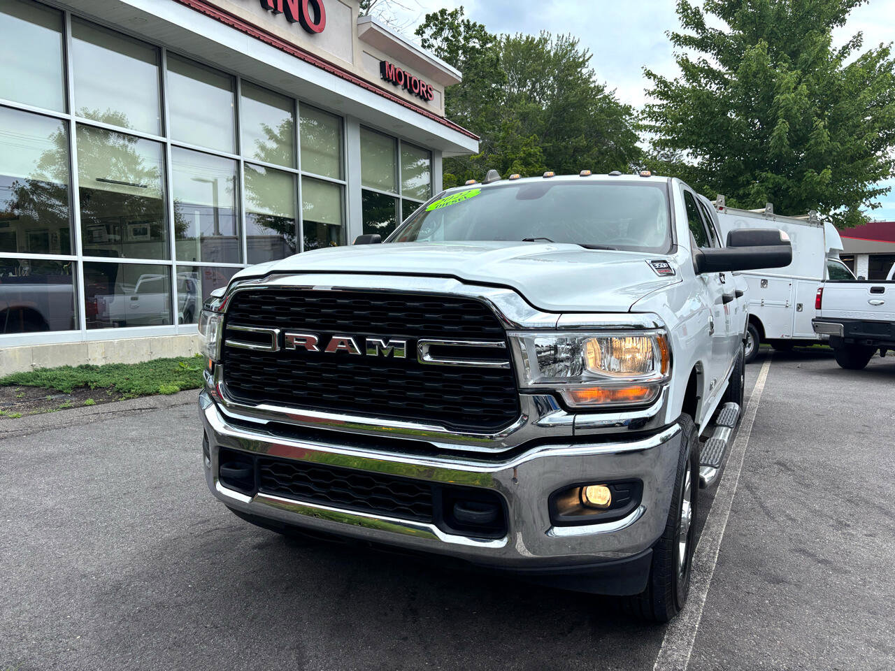 Used 2022 RAM 3500 Big Horn AWD/4WD image 3
