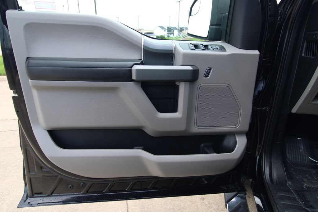 Used 2016 Ford F150 XLT w/ Equipment Group 301A Mid AWD/4WD image 34