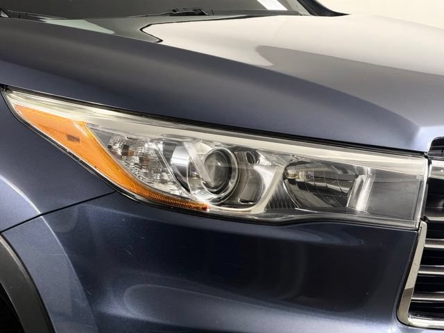 Used 2016 Toyota Highlander LE FWD image 10