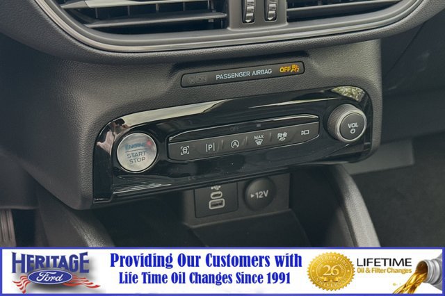 New 2024 Ford Escape Platinum w/ Premium Technology Package AWD/4WD image 18