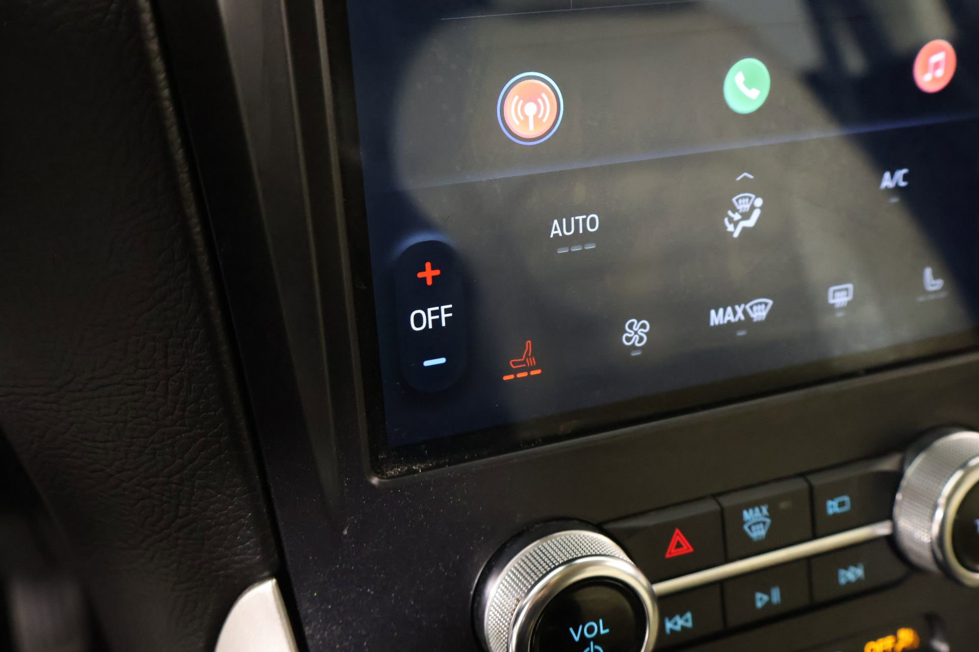 Used 2024 Ford Edge SEL AWD/4WD image 7