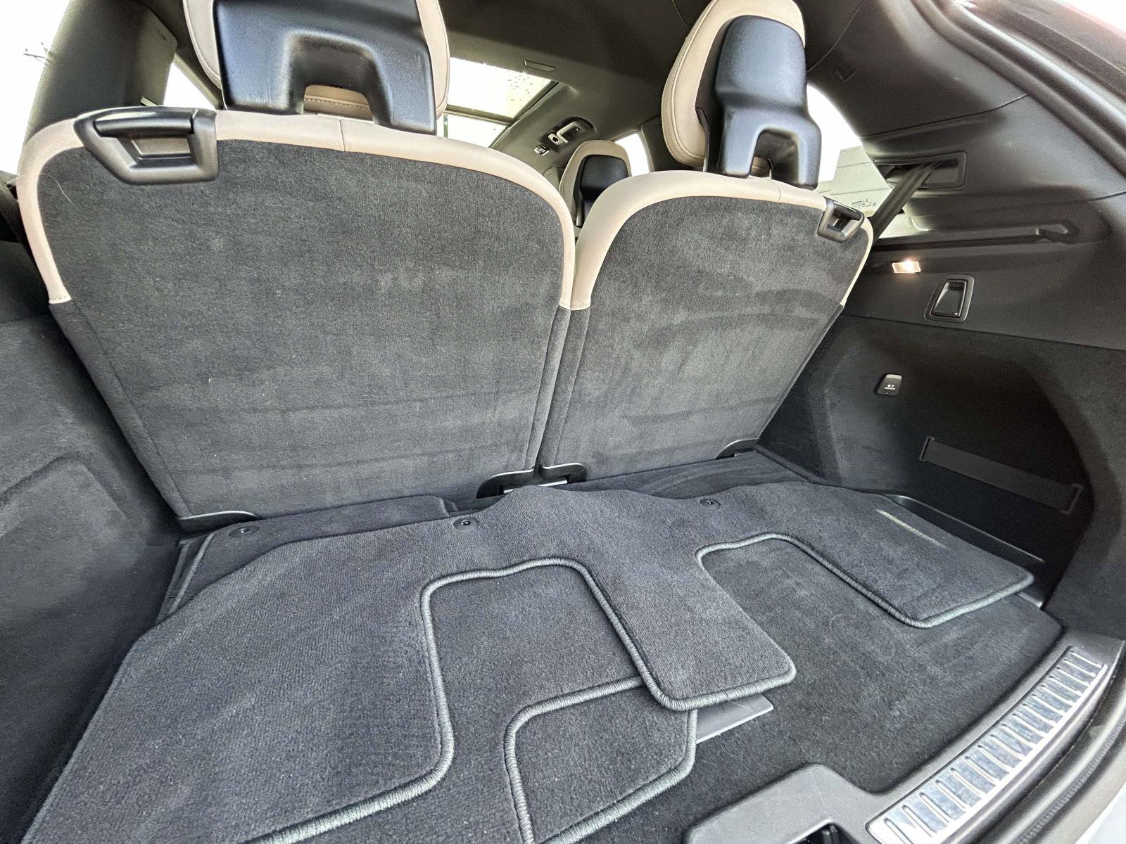 Certified 2025 Volvo XC90 B6 Plus image 18