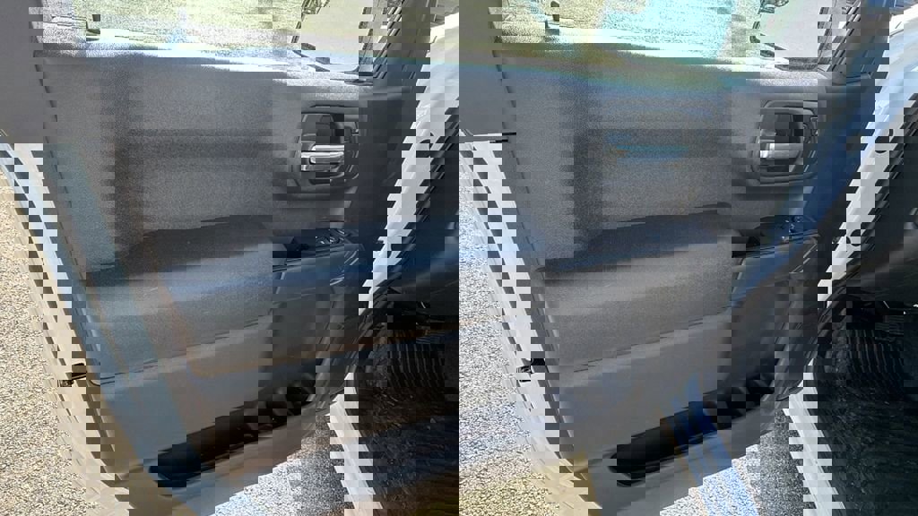 New 2026 Chevrolet Silverado 1500 W/T image 11