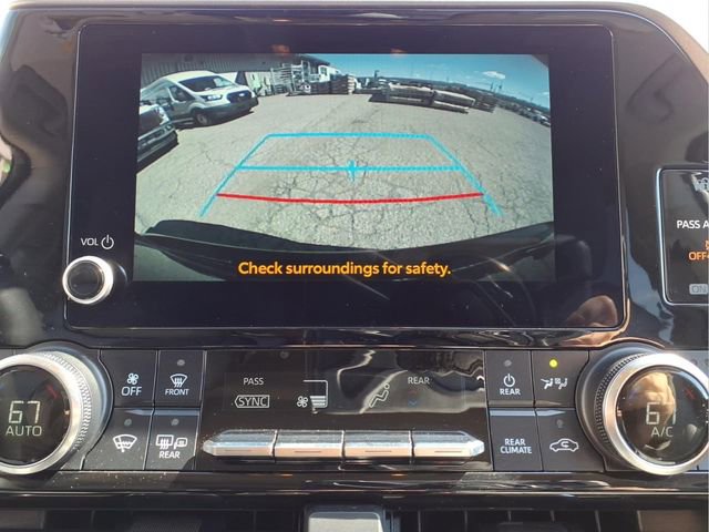 Used 2023 Toyota Highlander XLE image 19