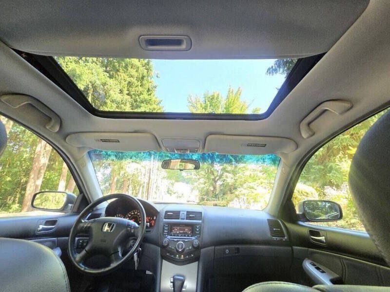 Used 2004 Honda Accord EX image 17