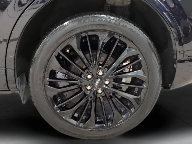 Used 2025 Lincoln Corsair Reserve w/ Equipment Group 202A AWD/4WD image 26