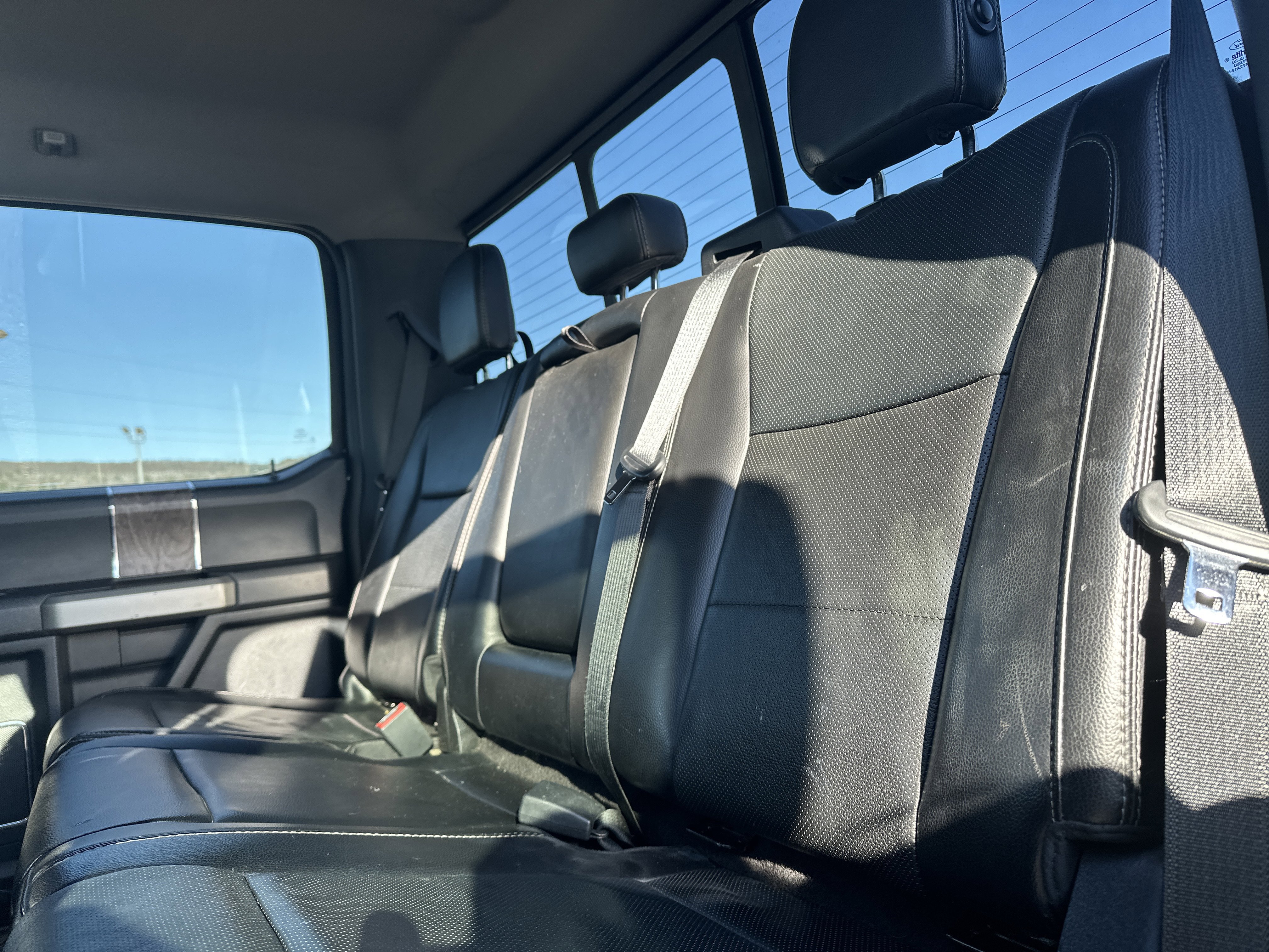 Used 2018 Ford F250 Lariat image 29