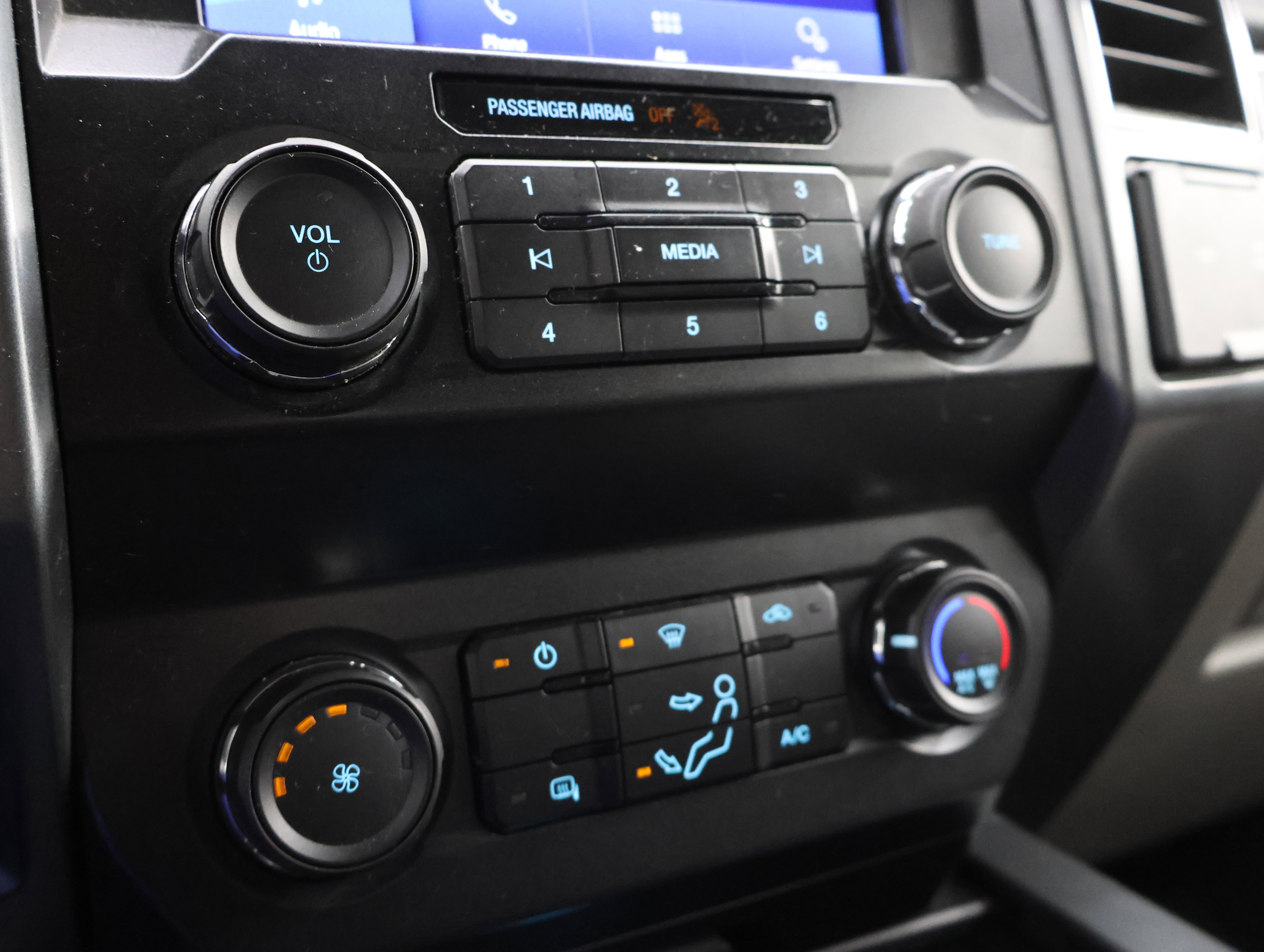 Used 2022 Ford F350 XLT w/ XLT Value Package AWD/4WD image 45