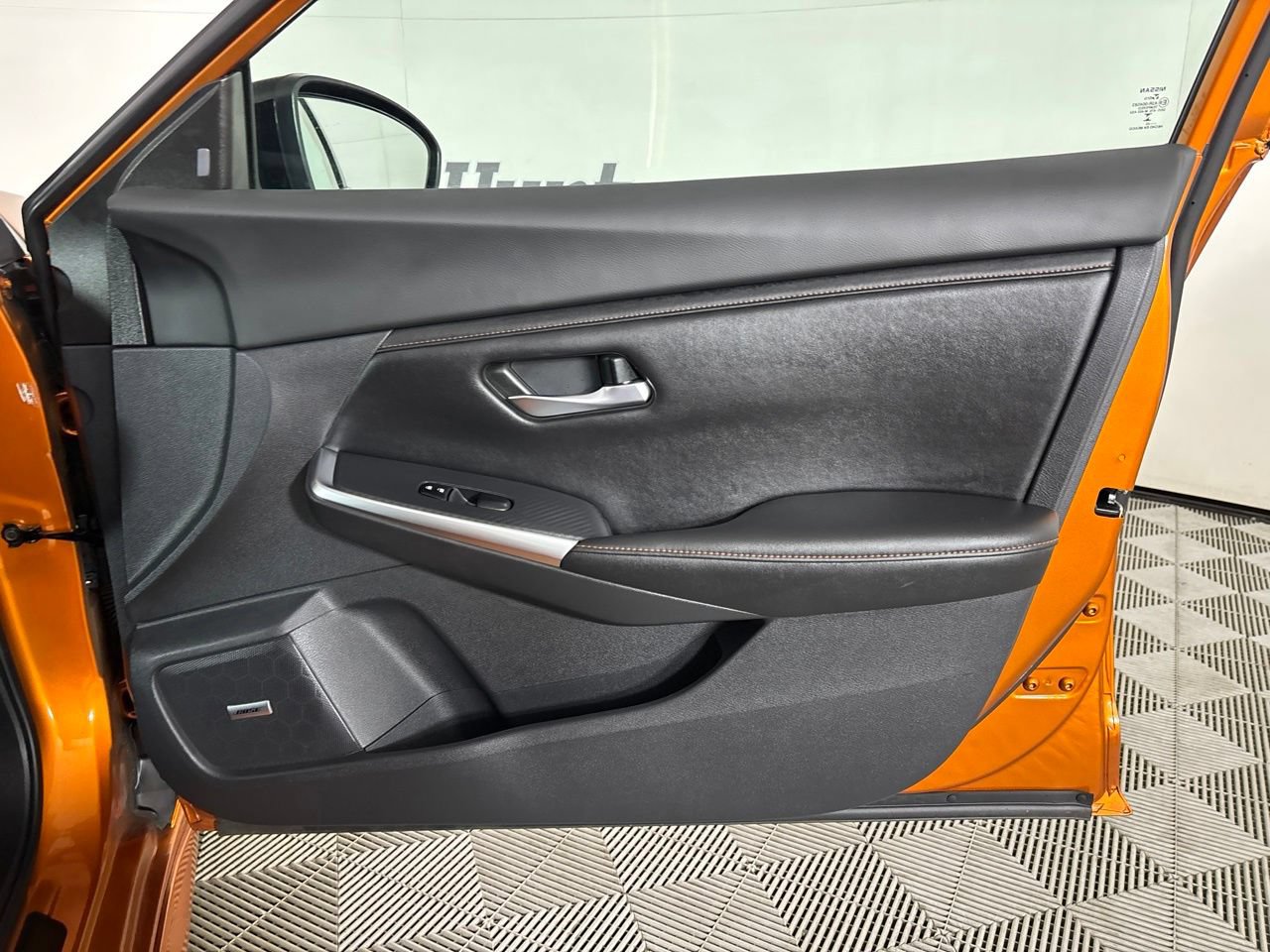 Used 2023 Nissan Sentra SR w/ SR Premium Package FWD image 28