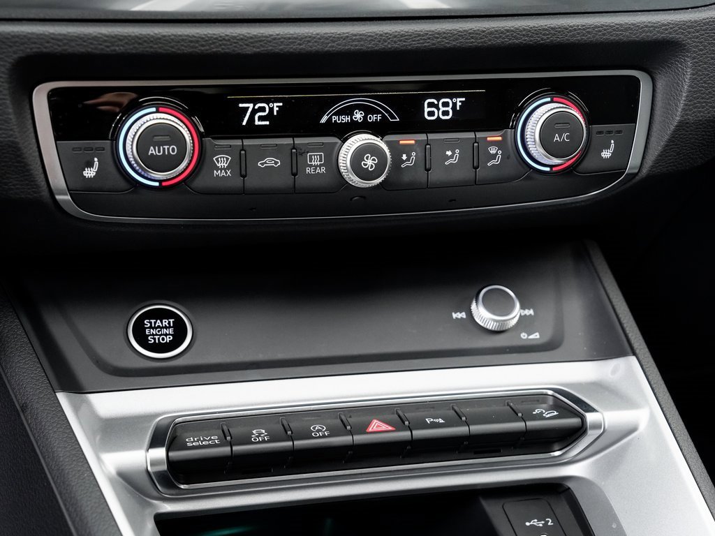 Certified 2025 Audi Q3 2.0T Premium Plus w/ Premium Plus Package image 17