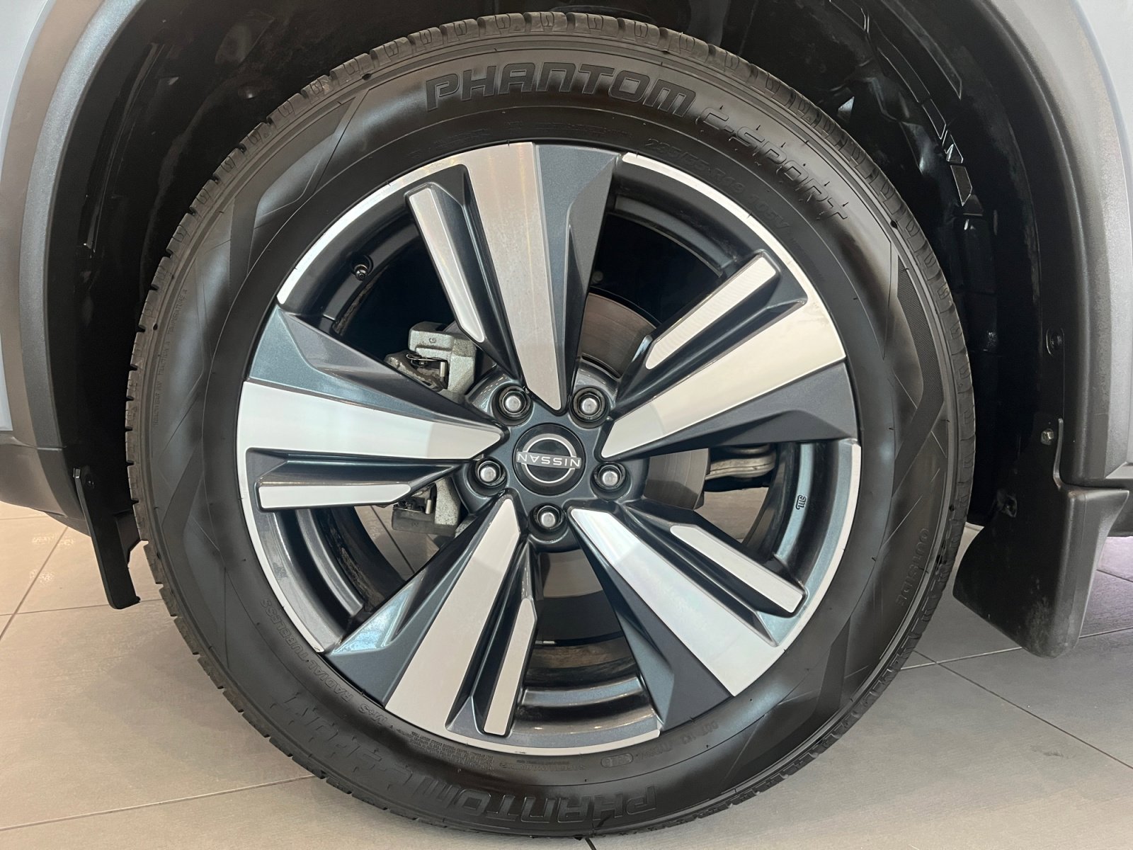 Used 2023 Nissan Rogue SL w/ SL Premium Package image 10