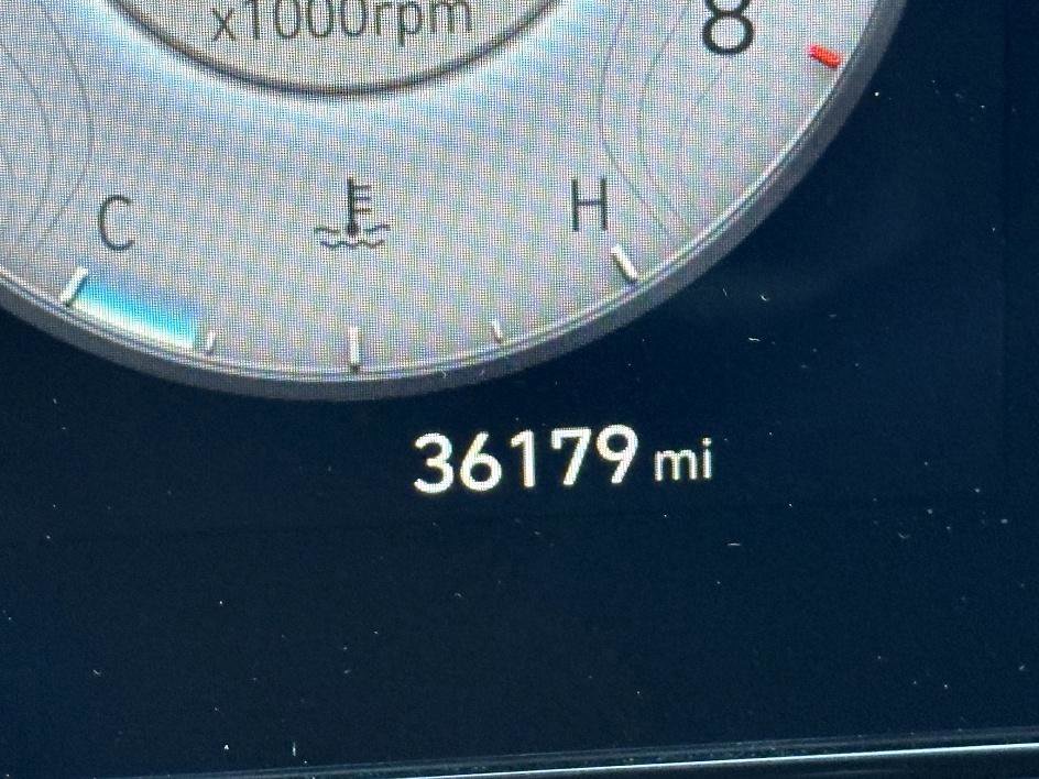 Used 2023 Hyundai Elantra Limited image 23