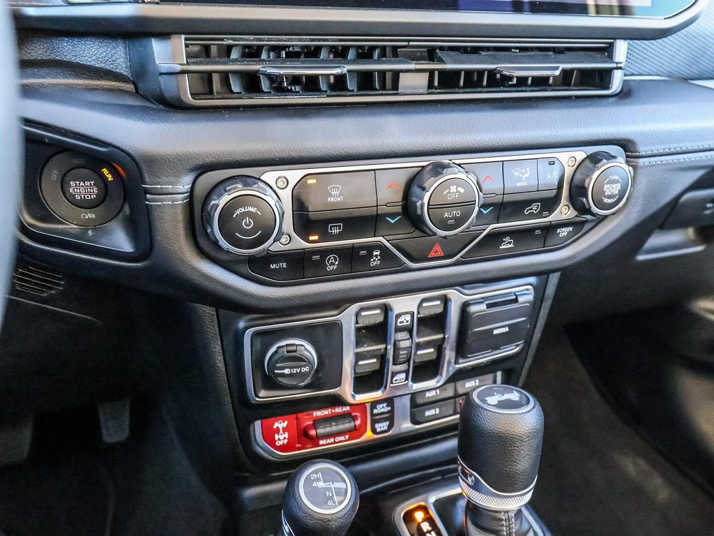 Used 2024 Jeep Wrangler Rubicon image 34