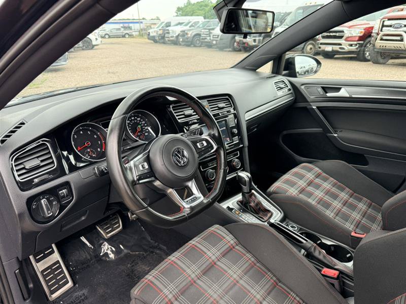 Used 2020 Volkswagen Golf 4-Door FWD image 24