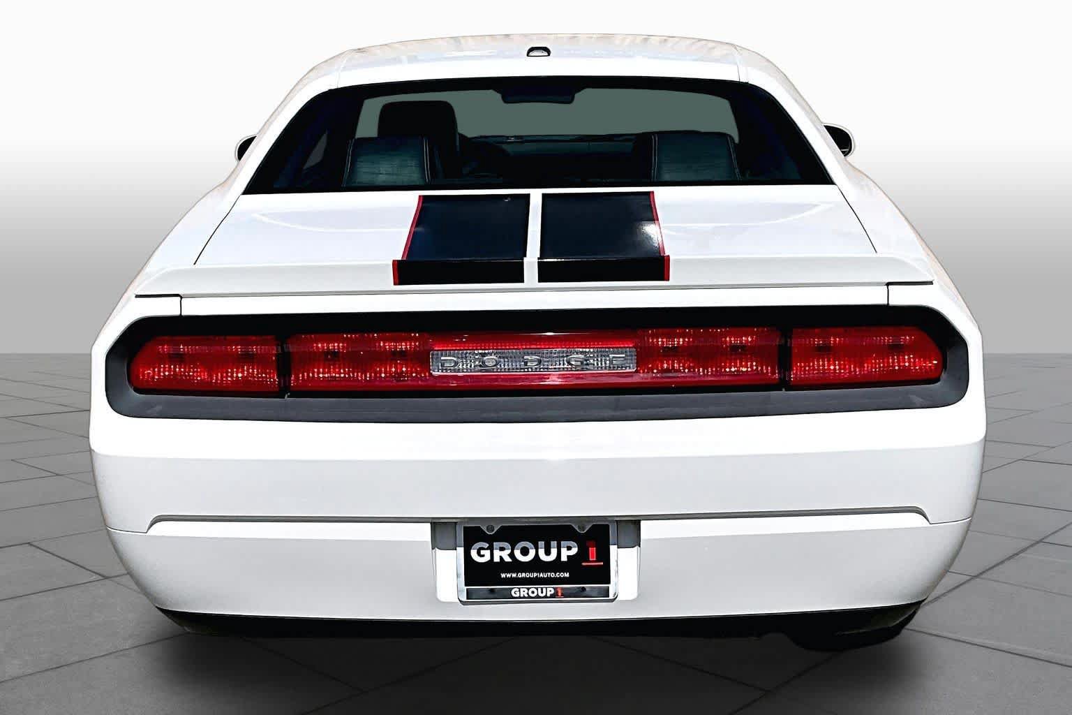 Used 2010 Dodge Challenger SE RWD image 5