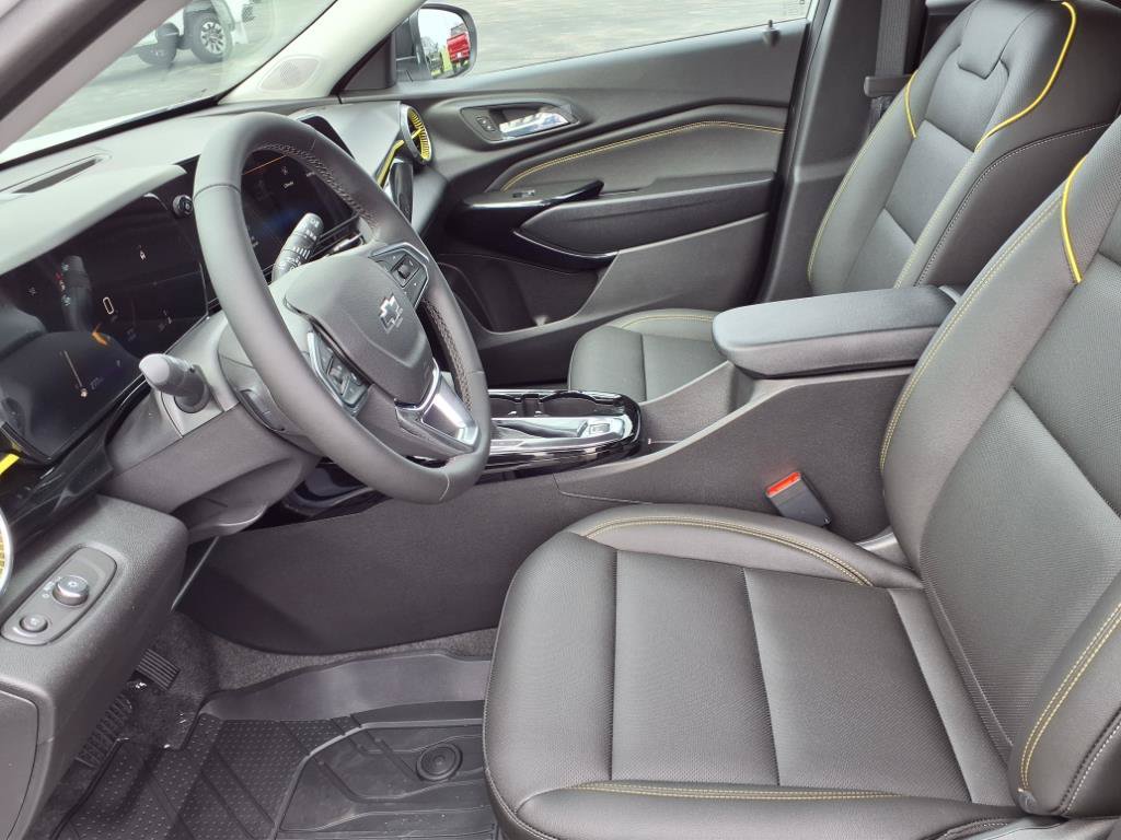 New 2025 Chevrolet Trax ACTIV w/ Driver Confidence Package FWD image 11