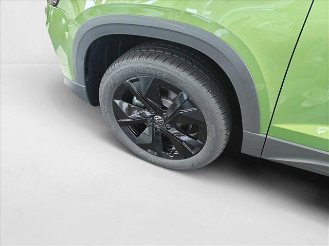 New 2025 Volkswagen Taos SE image 18