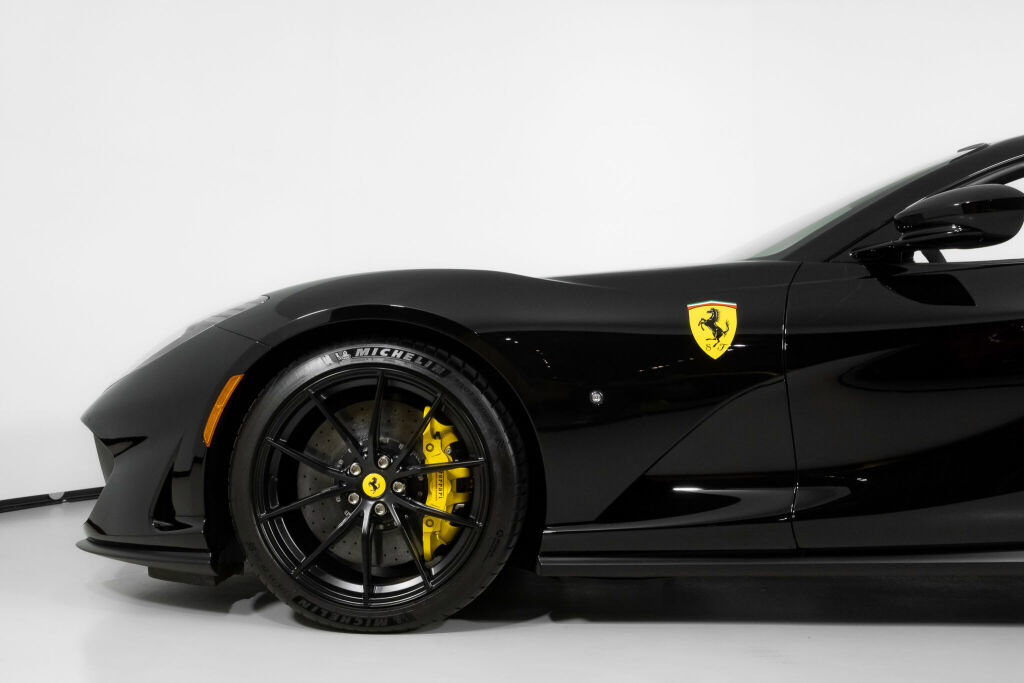 Used 2023 Ferrari 812 GTS image 16