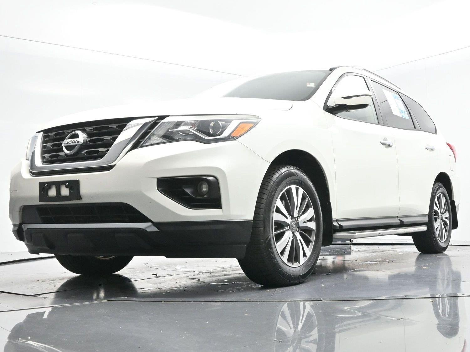 Used 2017 Nissan Pathfinder SV w/ SV Tech Package AWD/4WD image 48