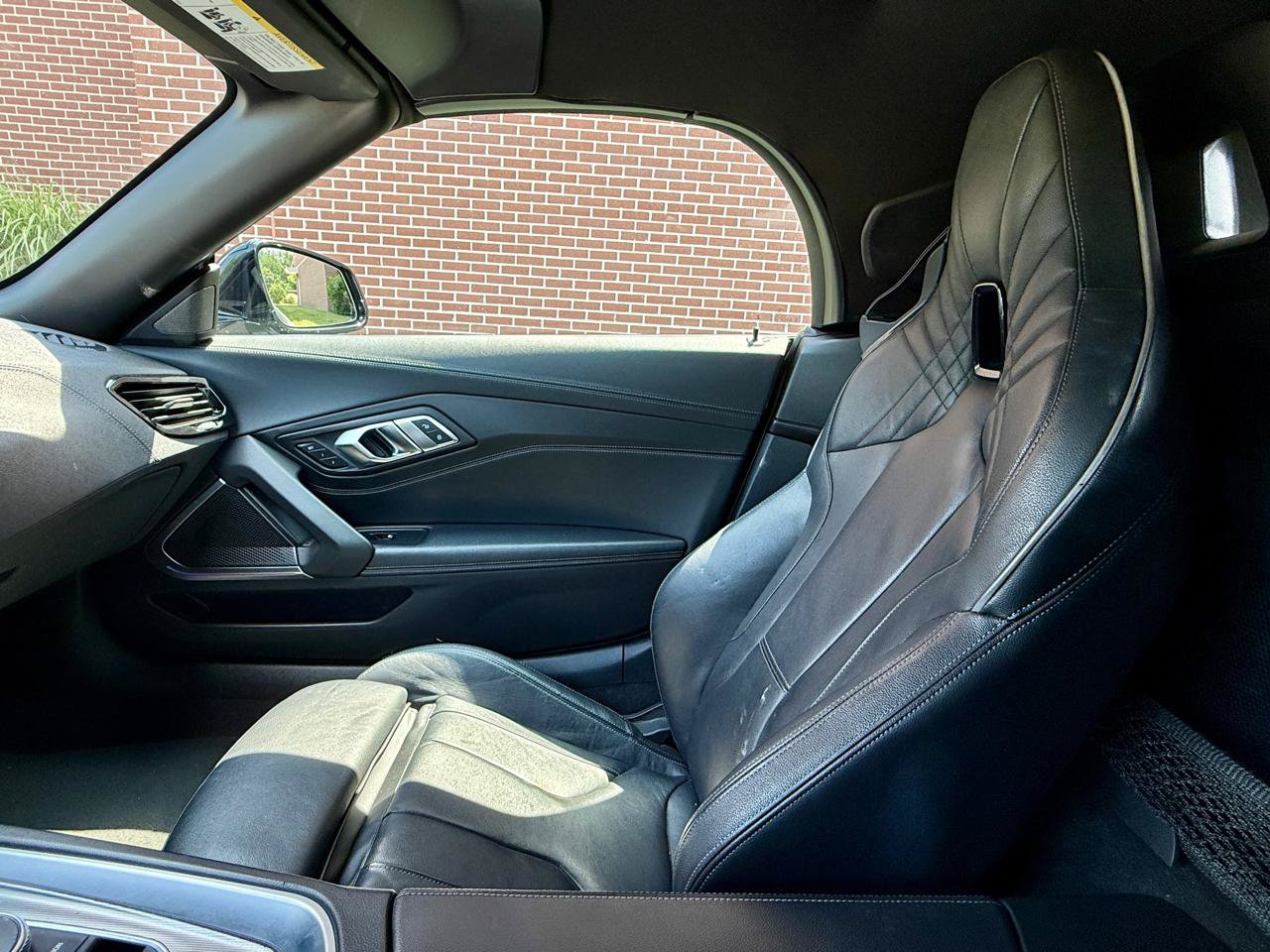 Used 2019 BMW Z4 sDrive30i w/ M Sport Package RWD image 29