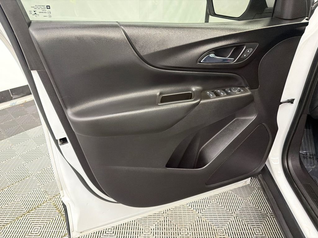 Used 2020 Chevrolet Equinox LT image 11