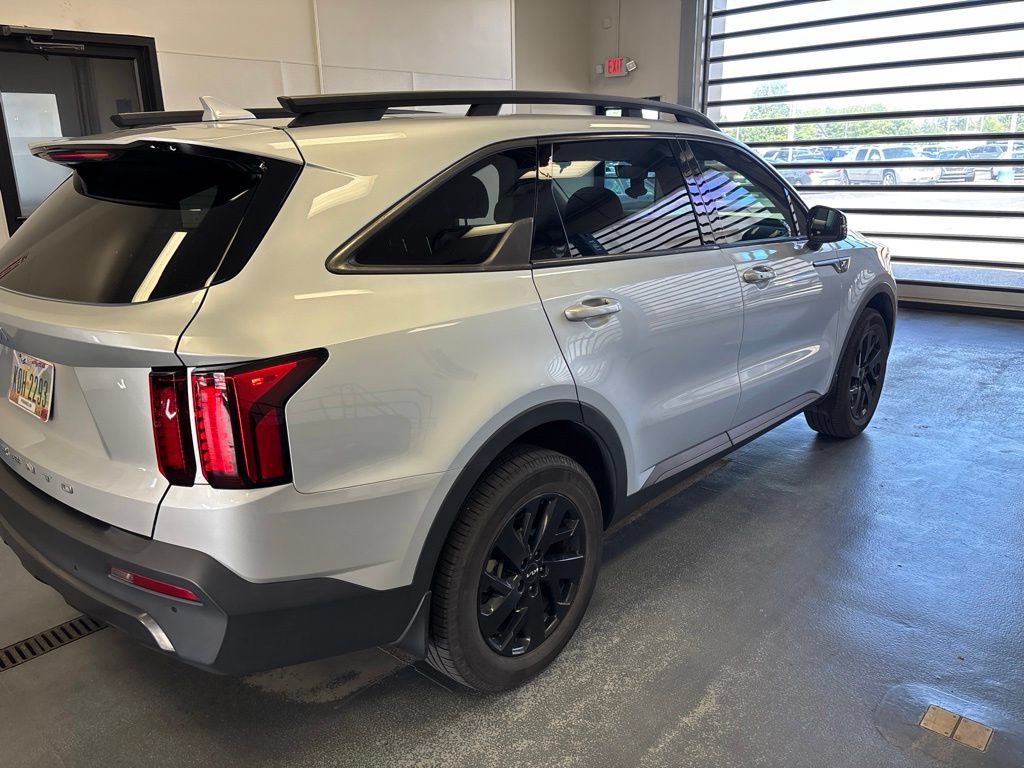 Used 2022 Kia Sorento S w/ Panoramic Sunroof Package AWD/4WD image 9