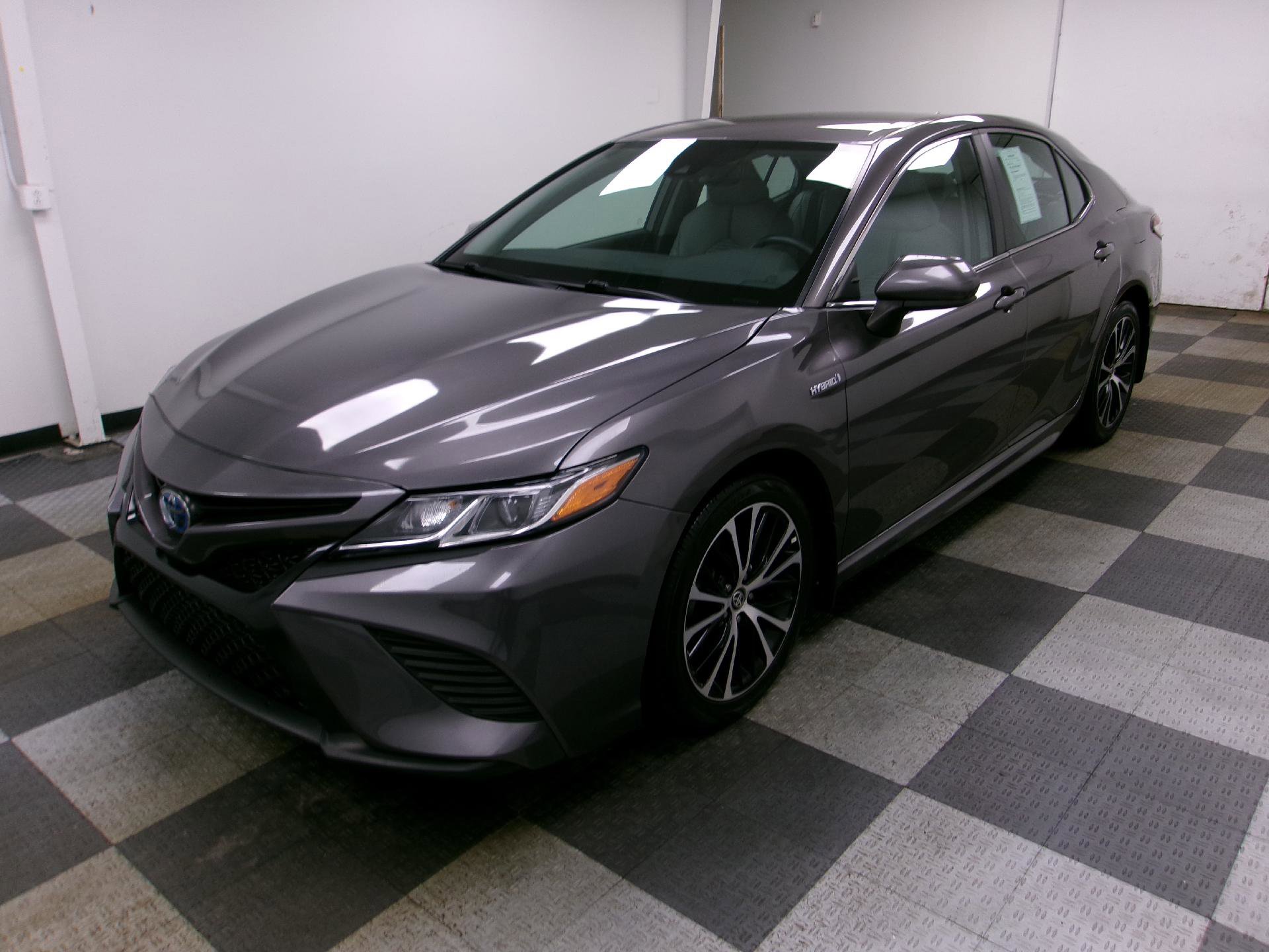 Used 2020 Toyota Camry SE