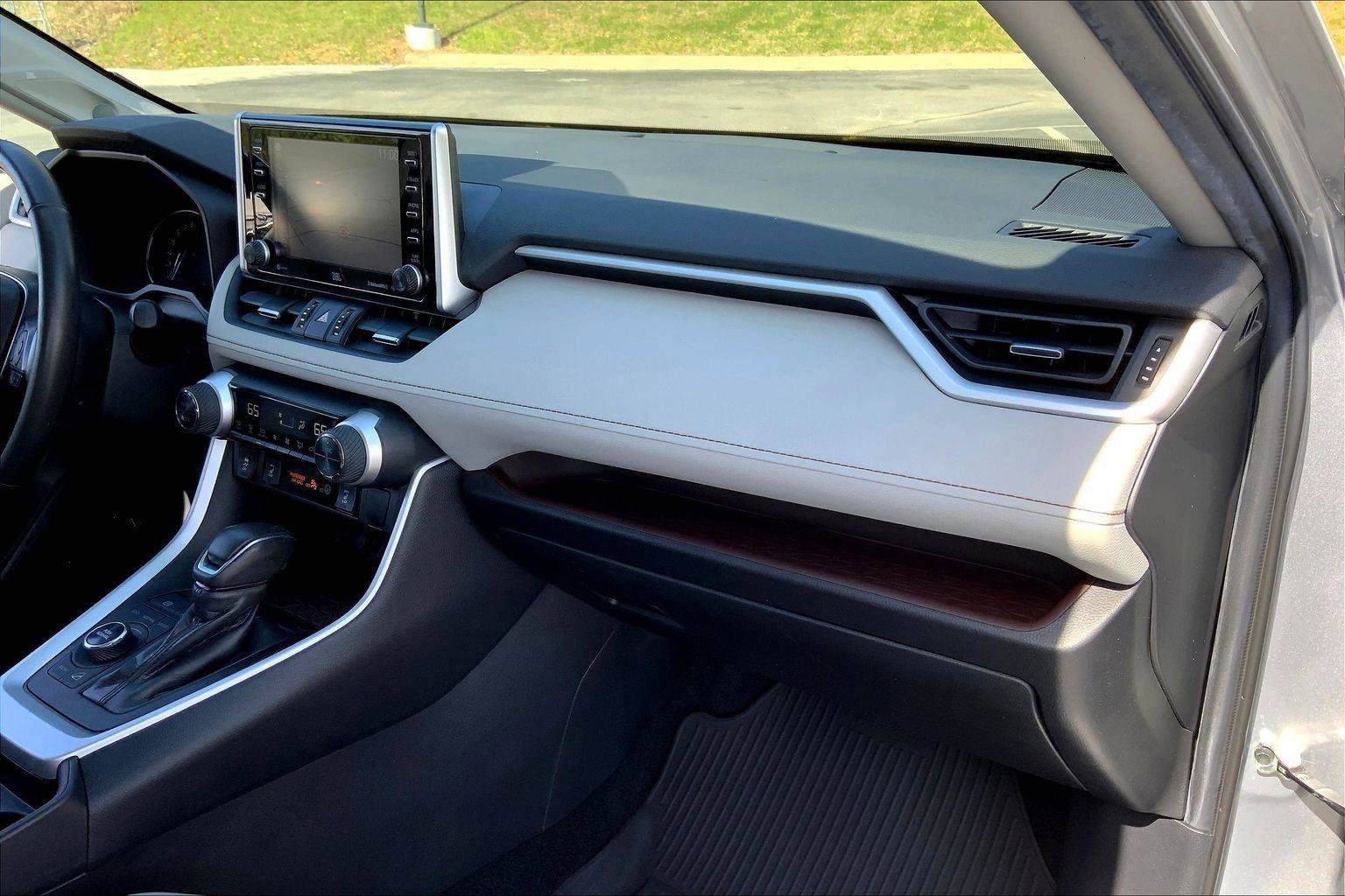 Used 2020 Toyota RAV4 Limited w/ All Weather Liner Package AWD/4WD image 15