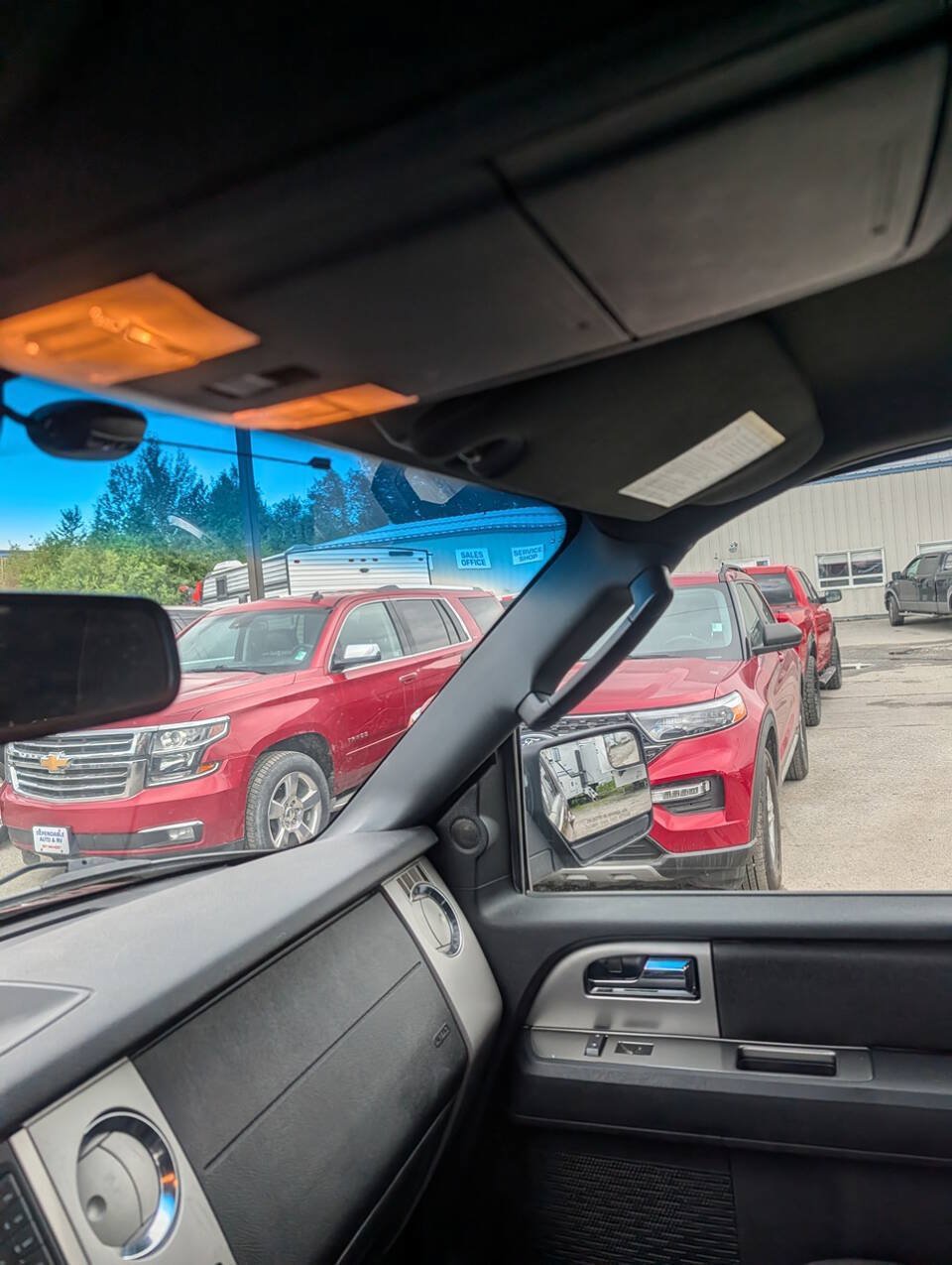 Used 2017 Ford Expedition XLT AWD/4WD image 23
