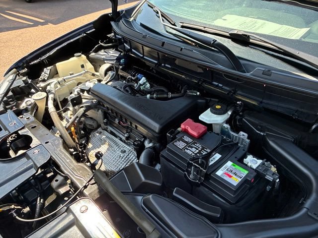 Used 2019 Nissan Rogue SL AWD/4WD image 16