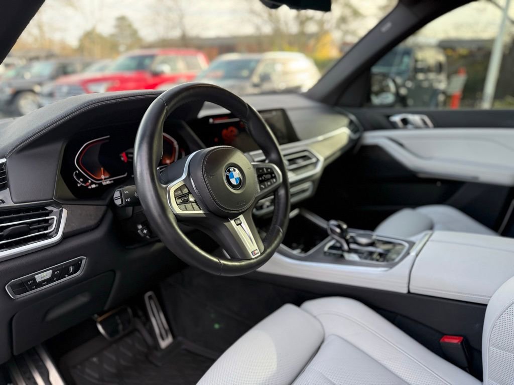 Used 2023 BMW X5 xDrive40i w/ M Sport Package image 25