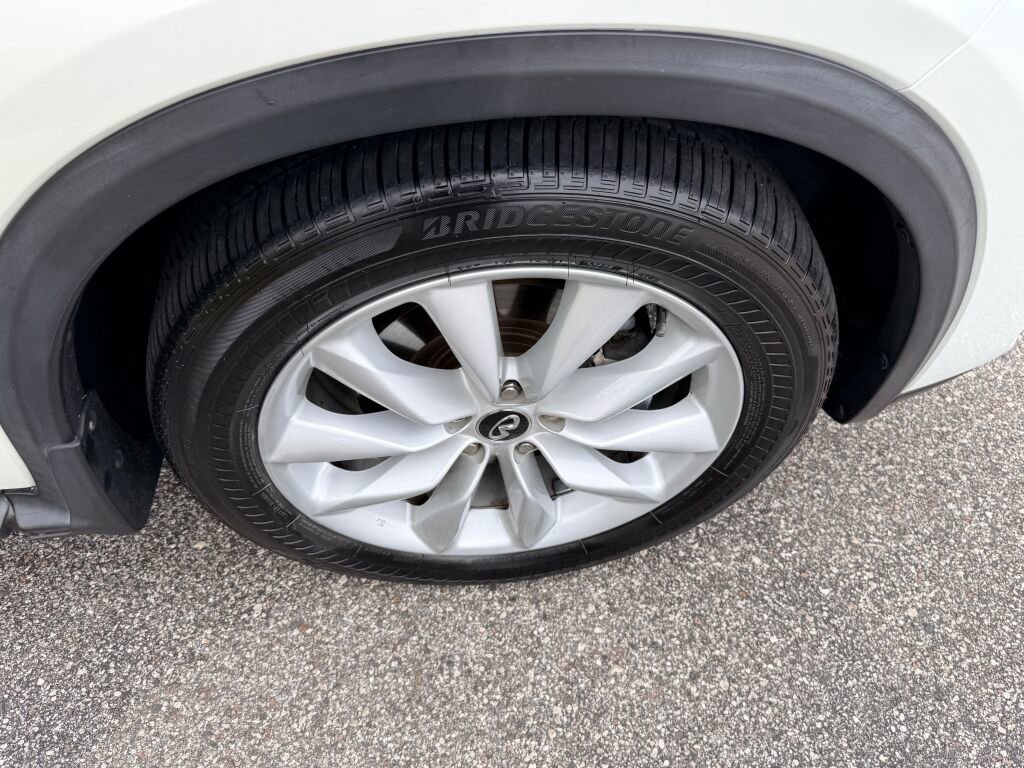 Used 2019 INFINITI QX50 Essential w/ Premium Heat Package image 15